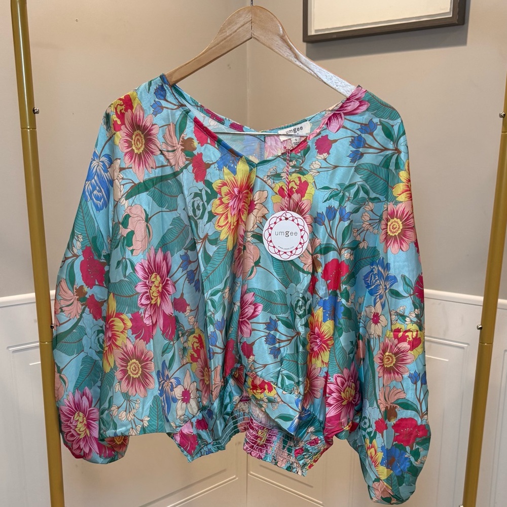 Umgee Aqua Floral V-Neck Balloon Sleeve Blouse size Small - Picture 3 of 4